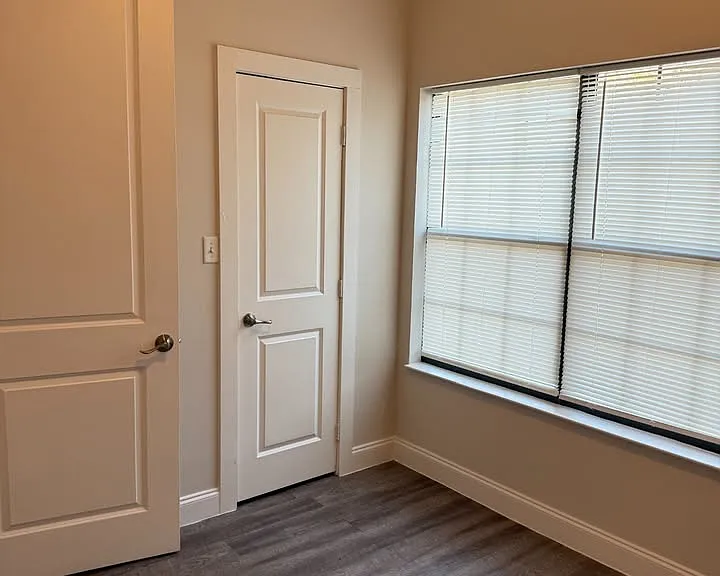 324 W Cummings St — Photo 13