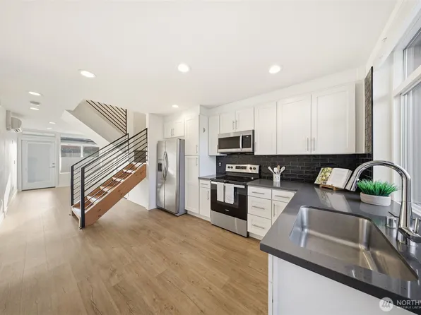 1055 S Cloverdale Street, Seattle, WA 98108