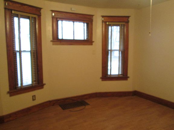 4th image of 2601 Sacramento St