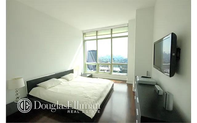 Rented by Douglas Elliman | media 44