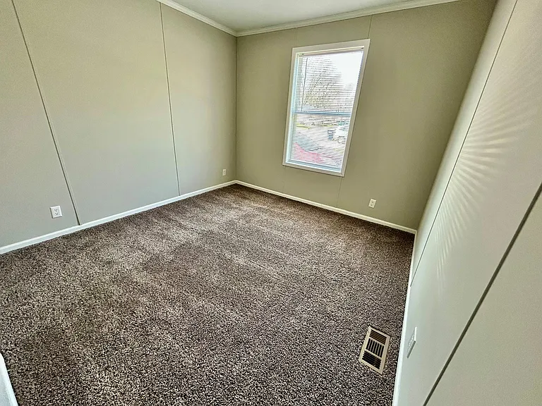 Hickory Knoll — Photo 135
