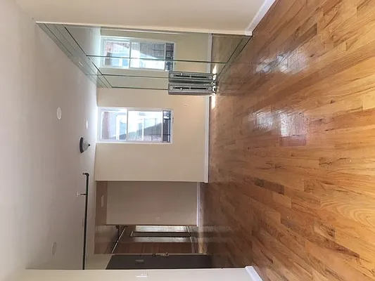 Rented by EXR | media 8