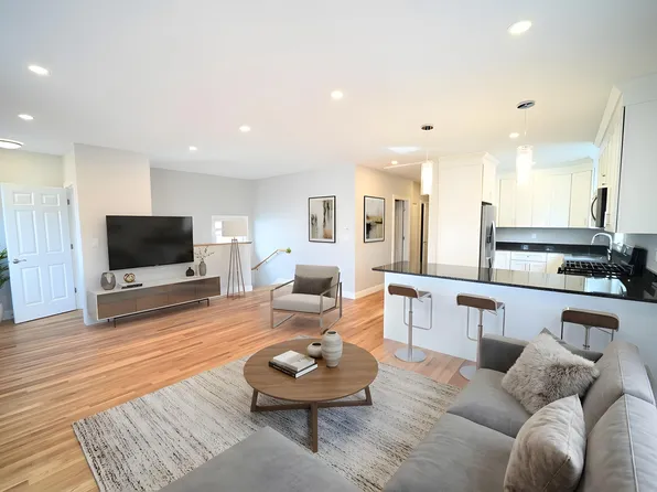 23 Roberts St #3, Brookline, MA 02445