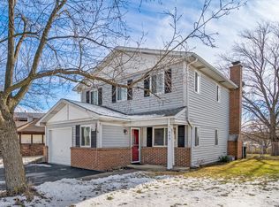 543 Old Stone Rd, Bolingbrook, IL 60440