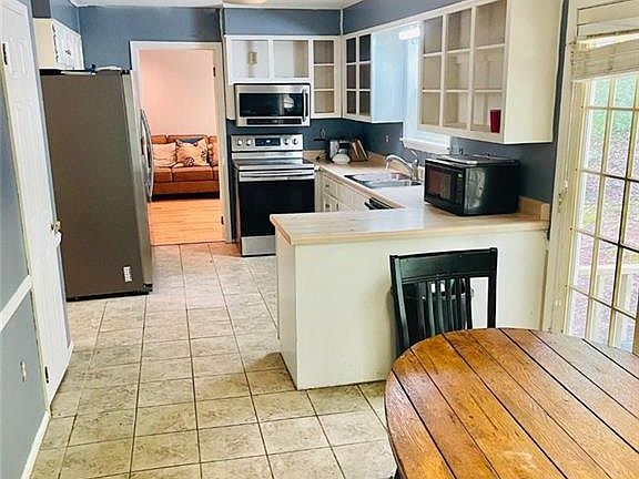 5th image of 11097 Constitution Dr