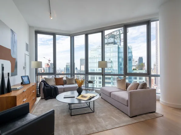 160 Madison Avenue image 1 of 8