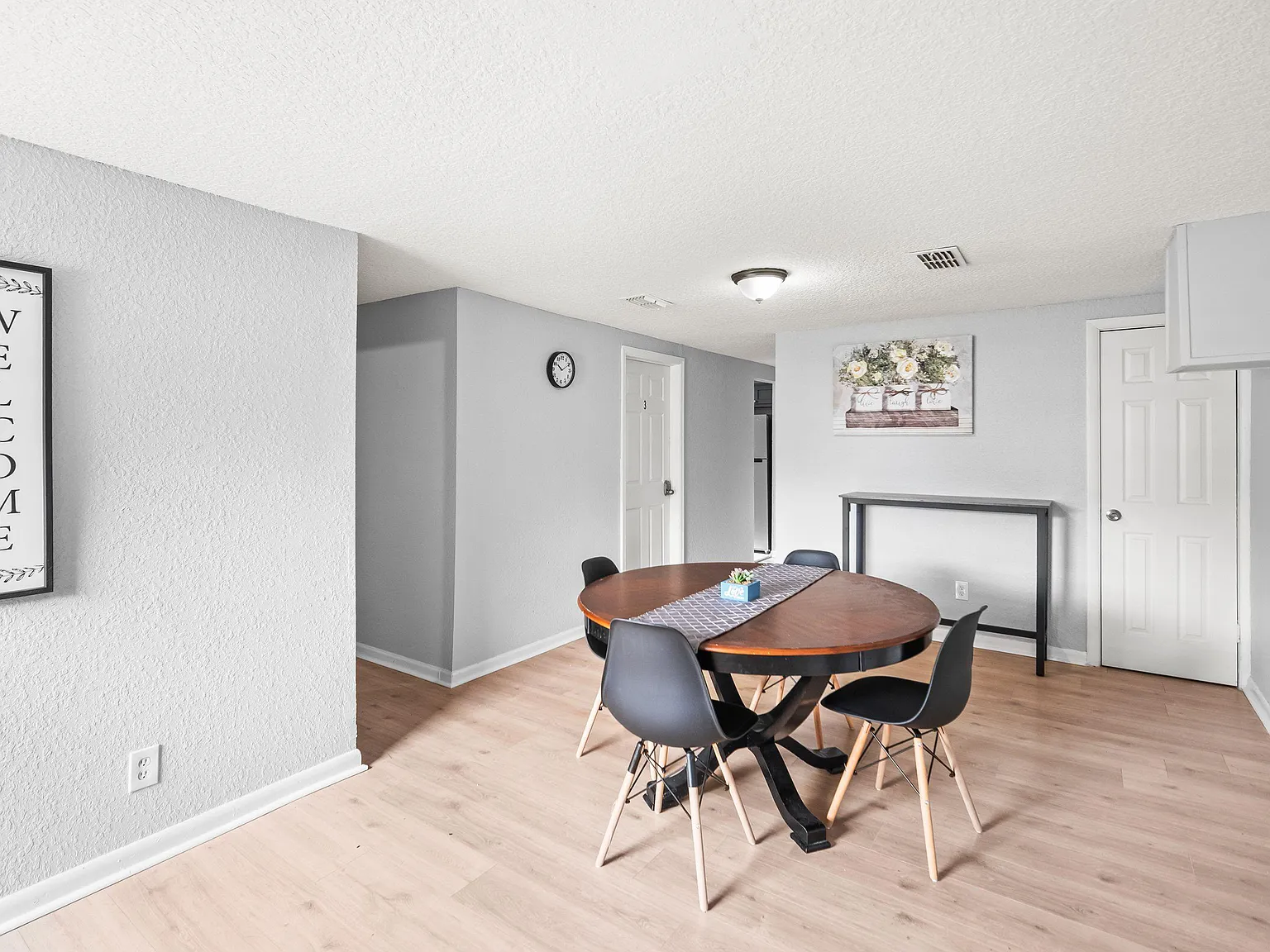 4 bed, 2.0 bath, 1617 sqft, $589 — Photo 4