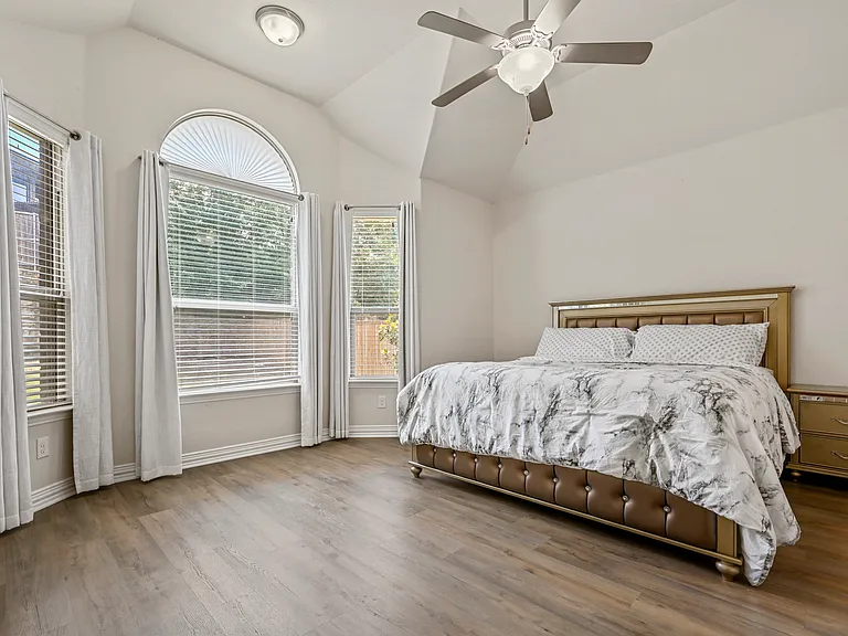 622 Newchester Dr — Photo 15