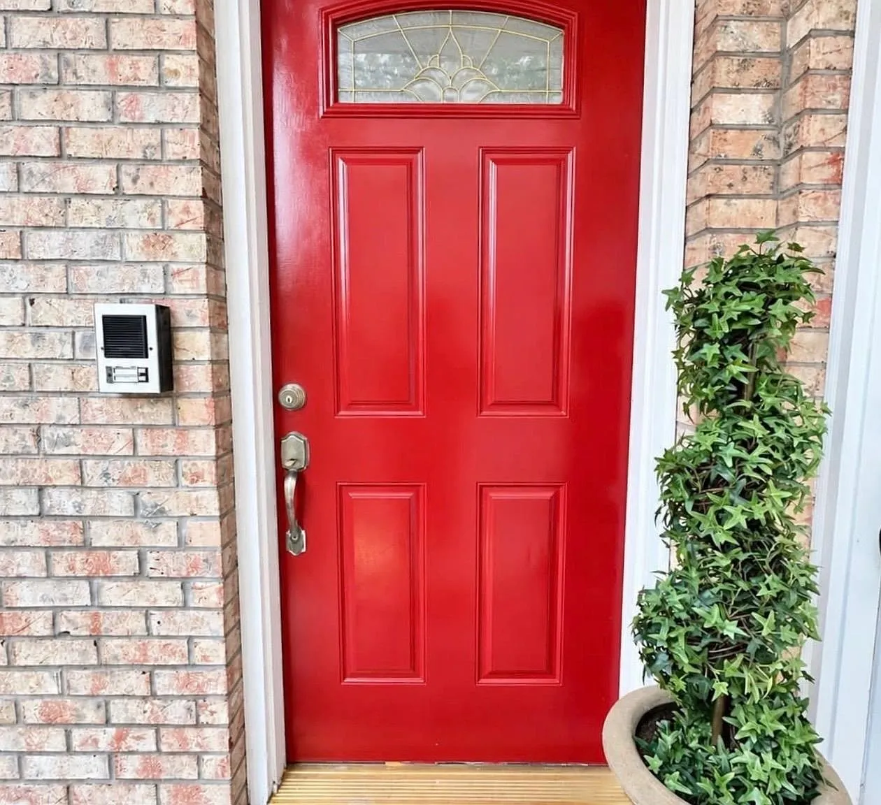 3 bed, 2.0 bath, $2,500 — Photo 2