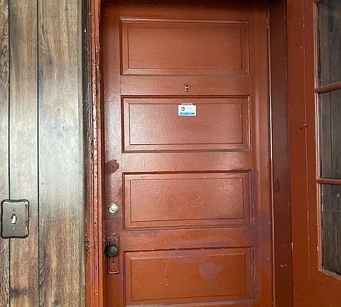 2nd image of 2454 W Walton St #1