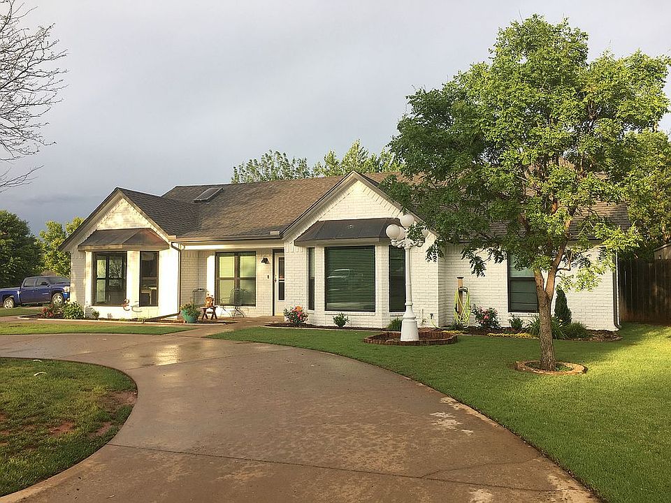 1st image of 106 Hubert Dr