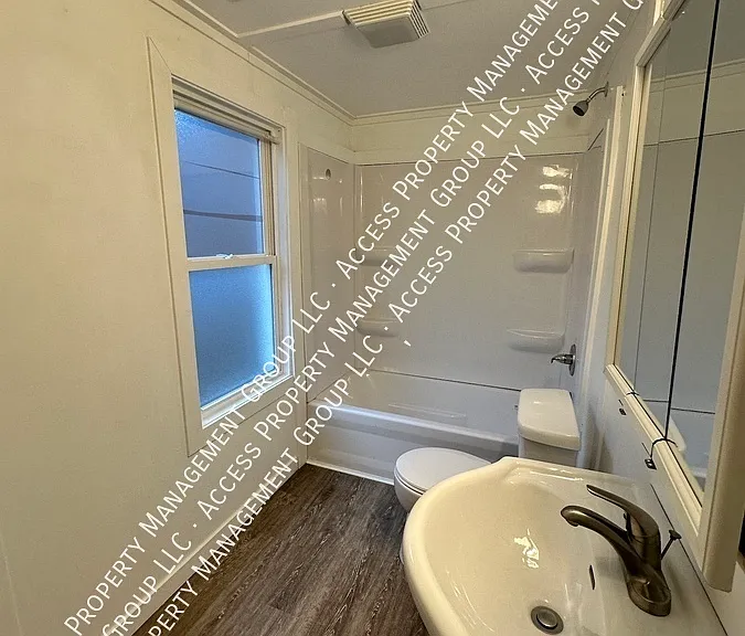 814 Broadway Ave NW #3 — Photo 15