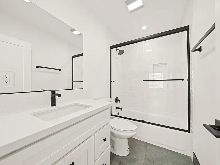 4832 Downey — Photo 5