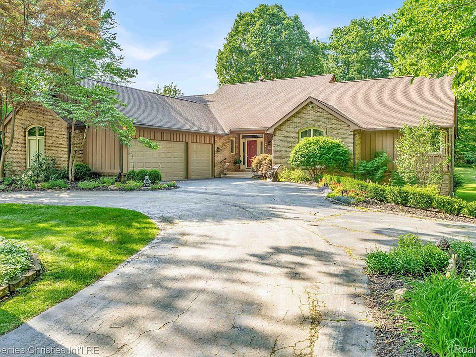 1st image of 5641 Sussex Dr