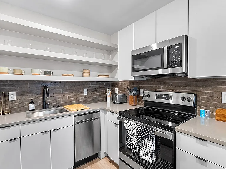 Furnished Kitchen