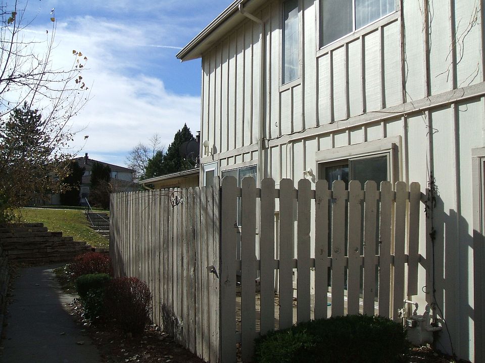 Entrance/patio