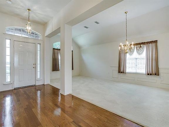 4th image of 1702 Lake Bluff Dr