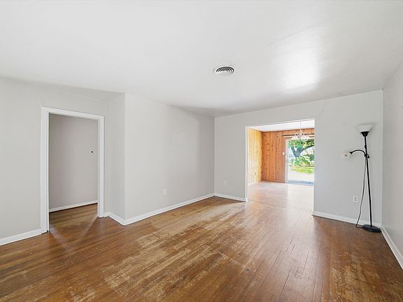 2nd image of 6633 Sandstone St