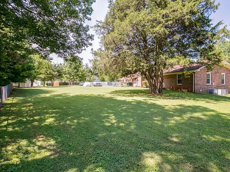 2548 Peace Pl — Photo 28
