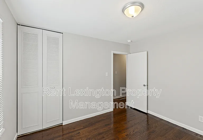 604 Hi Crest Dr — Photo 19
