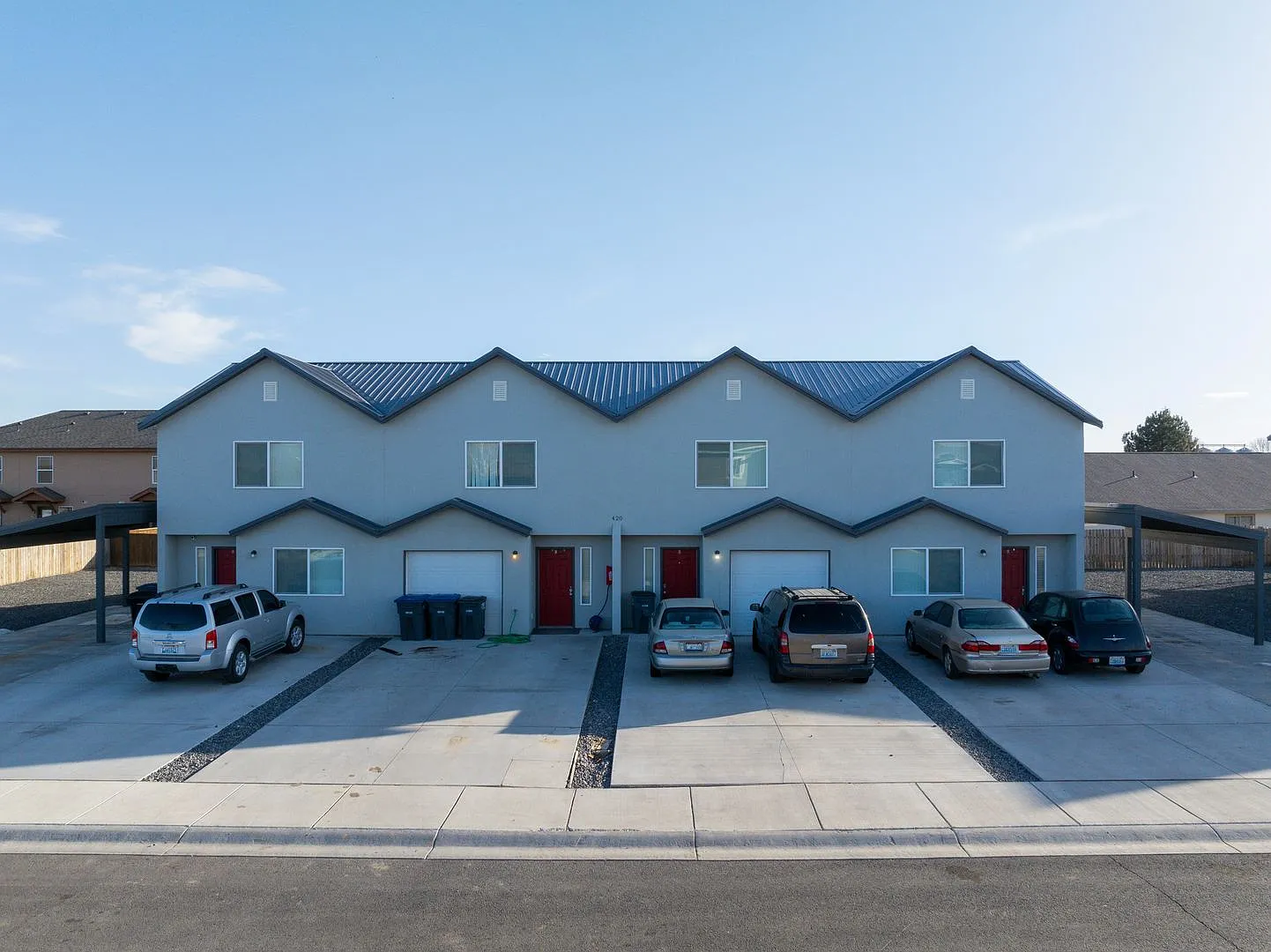 Quincy Executive Apartments — Photo 1