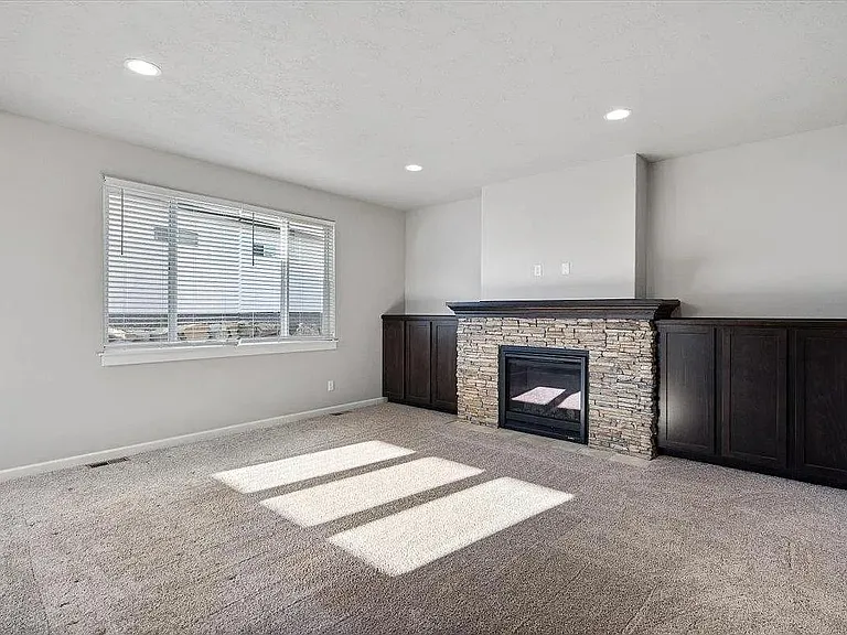 1229 S Greenacres Ct — Photo 14