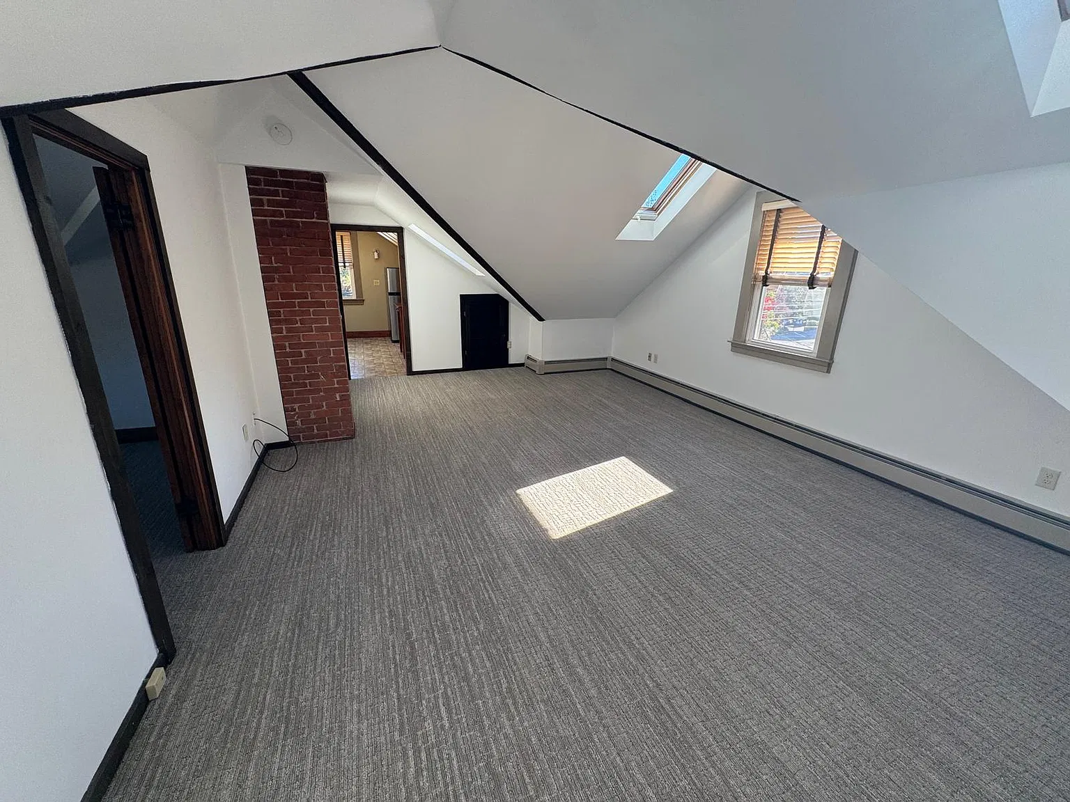 57 Maple St — Photo 4