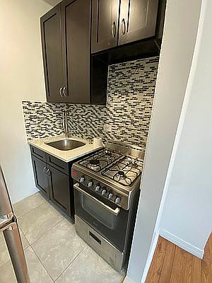 4th image of 1878 Lexington Ave APT 4B