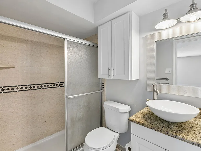 7023 Kingsbury Dr — Photo 13