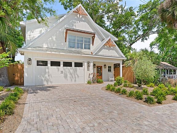 2nd image of 1017 Ocean View Ave