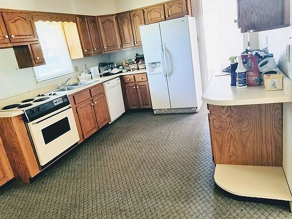 4th image of 109 Oak Ave
