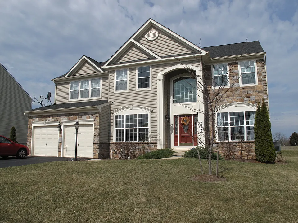 2617 Victorian Dr