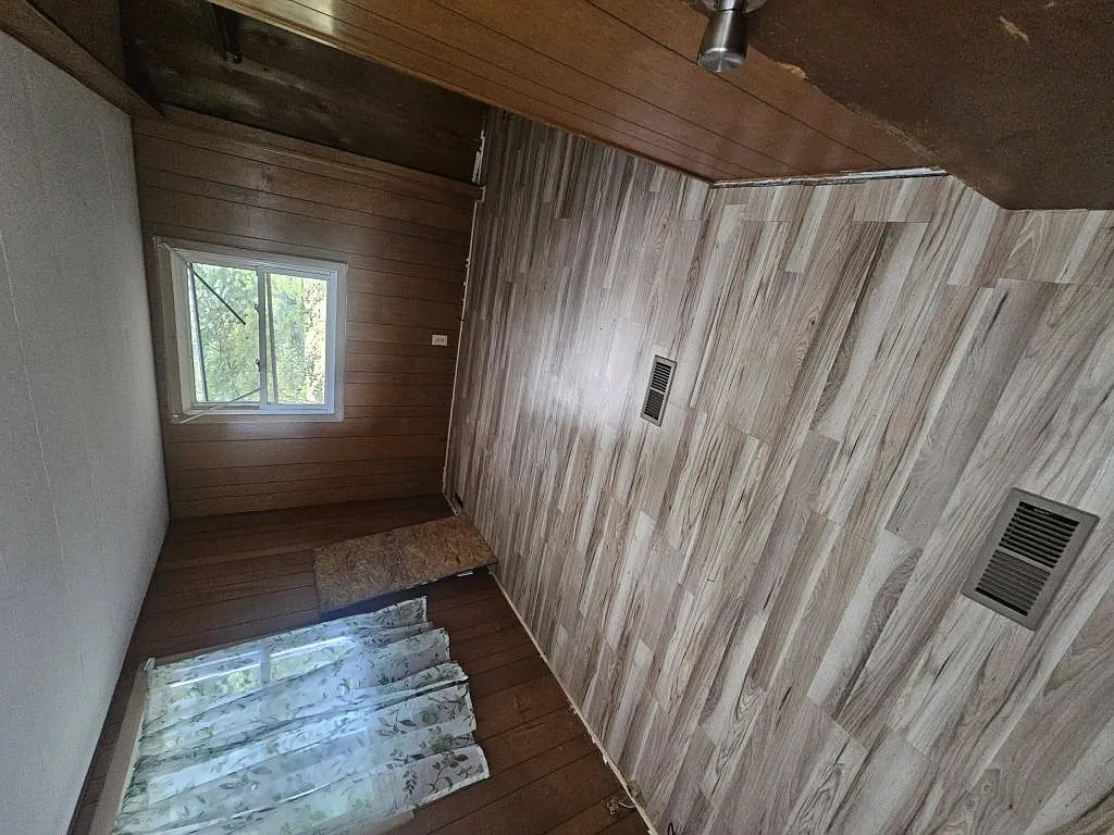 2 Collins Way — Photo 3