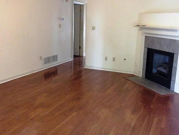 2nd image of 5900 Alexandria Ln