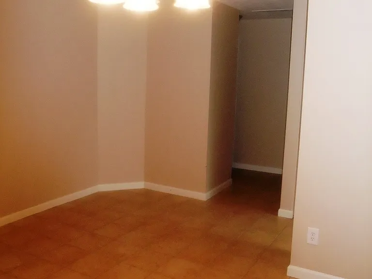 1135 Raffon Ct SE — Photo 4
