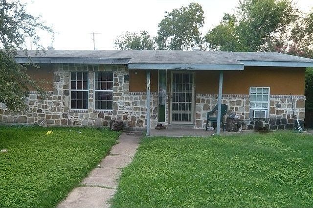 1st image of 102 Repose Ln