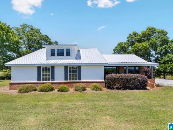 1235 3rd St, Clanton, AL 35045