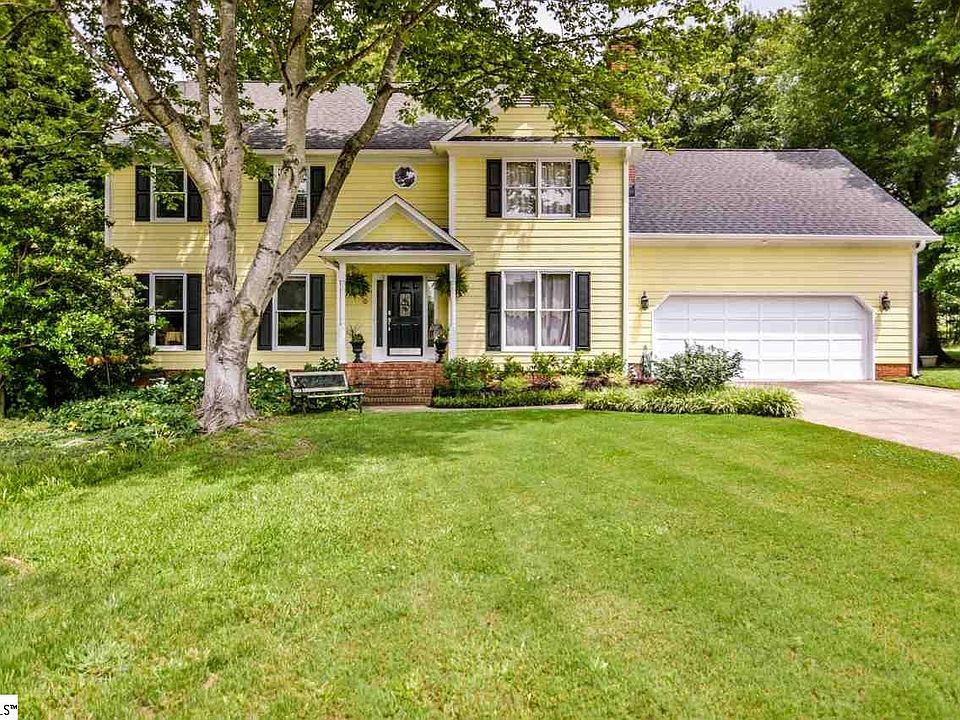 1st image of 110 Ravenwood Ln