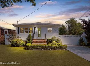 416 Bradford Ave, Staten Island, NY 10309