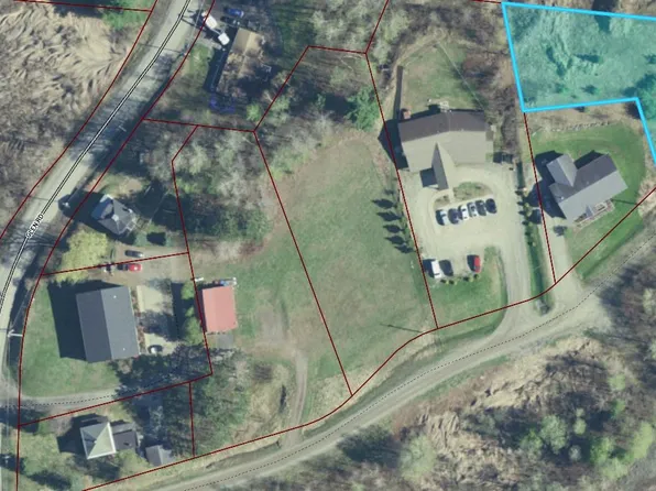 157 Kingdom Way, Newport City, VT 05855