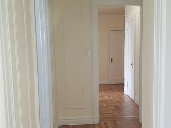 3rd image of 2765 Matthews Ave APT 5E