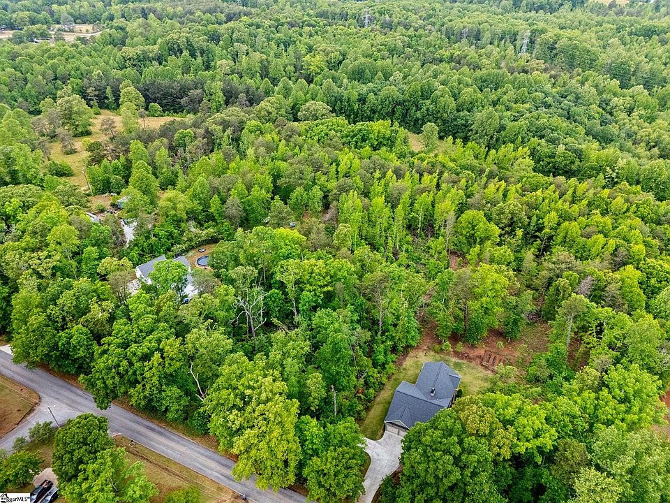 2nd image of 30 Williams Rd