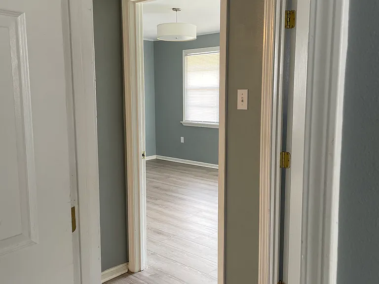 8319 Edinburgh St — Photo 10