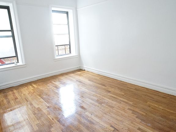 2nd image of 1165 Pugsley Ave #4F