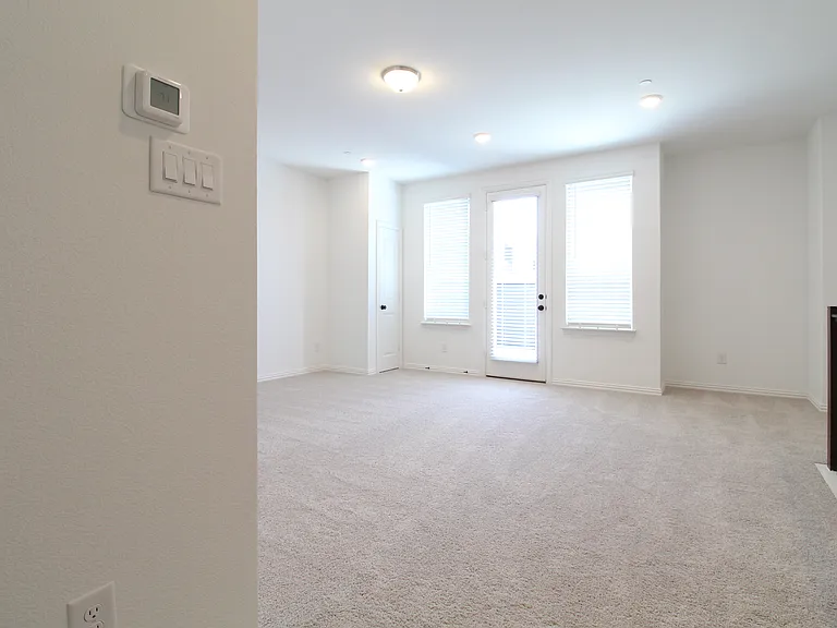1227 Doris May Dr — Photo 40