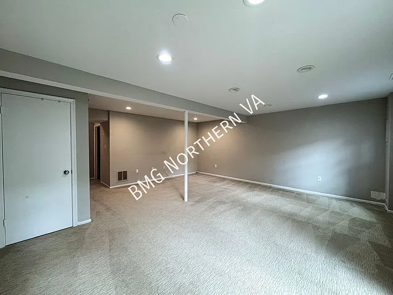 566 Windover Ave NW — Photo 23