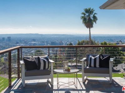 1527 Sunset Plaza Dr, Los Angeles, CA, 90069