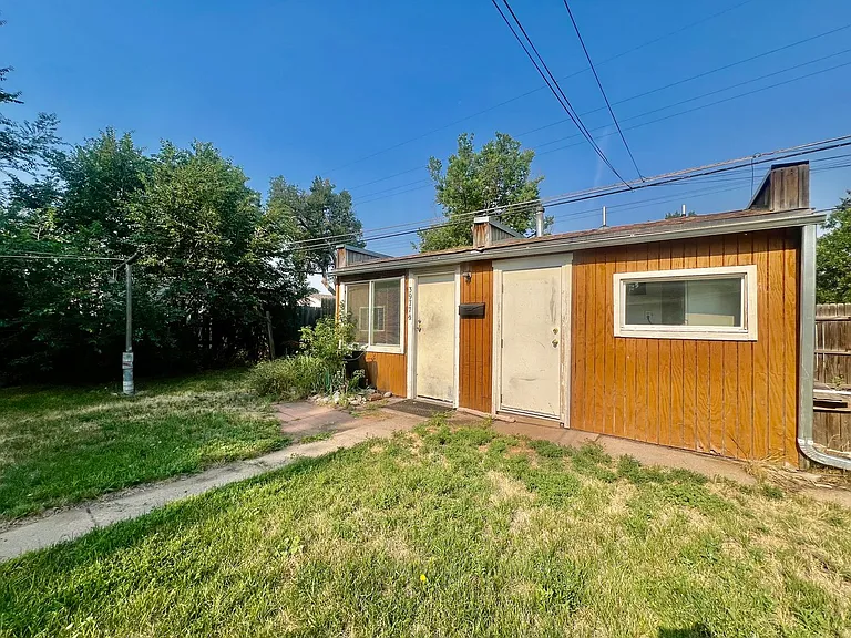 3977 S Acoma St #1/2 — Photo 9