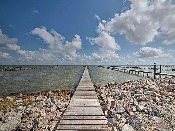 5th image of 3025 Coastal Springs Loop