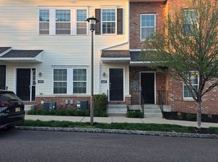 4407 Driftwood Dr, Philadelphia, PA 19129